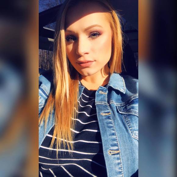 Meet your Posher, Amy - Picture 1 of 1